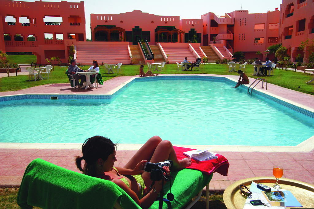 Solymar Pioneers Hotell Kharga Oasis Exteriör bild